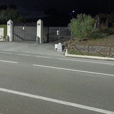 トレカーゼPietramiliareアパートメント エクステリア 写真